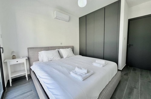 Agios Athanasios House | 148 LIM - Stay Lumiere House