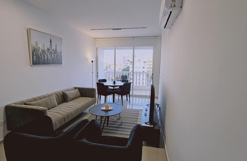 City Centre Apartment | 104 NIC - 401 Stay Cosmo City Suite