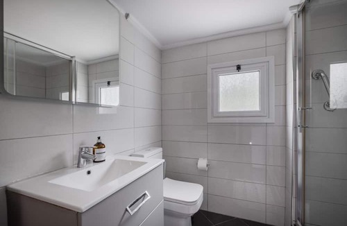 Kyrenia District Villa | Lapta Poolside Villa