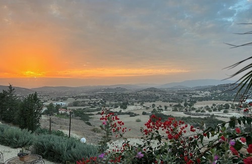 Pentakomo House | Endless Sunset - Full of light with breathtaking view