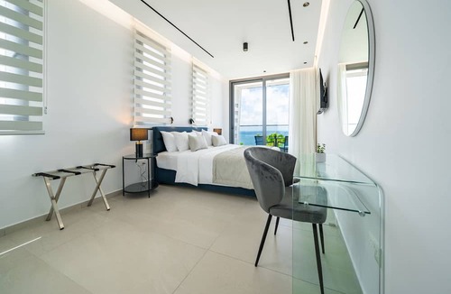 Paphos Hotel | Waterside