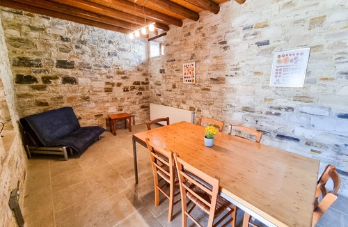 Skarinou Apartment | Traditional Village Pool Apartment