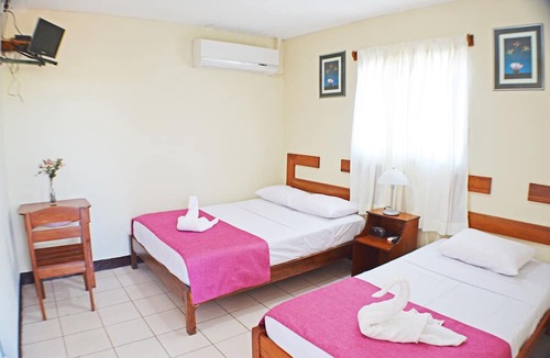 Las Penitas Hotel | Hotel Suyapa Beach