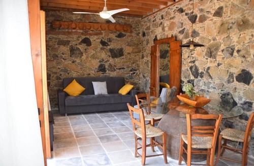 Moutoullas Apartment | Konatzin tou Massou by raise