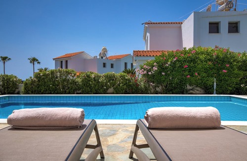 Kissonerga Villa | Platzia Beach Villas