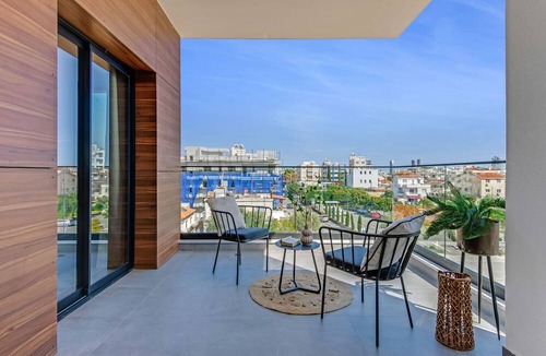 Limassol Apartment | Sanders Crystal 2 - Top 3-Bdr with Shared Pool
