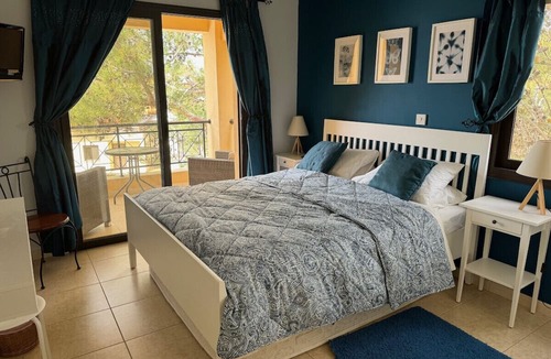 Pissouri Villa | Escape to The Retreat -3 bed Villa, private fenced pool