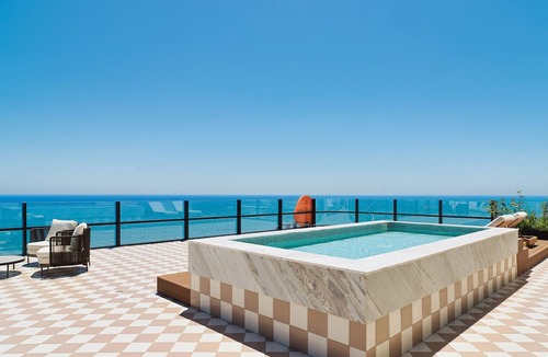 Larnaca Apartment | LIV Mackenzie Beach Suites