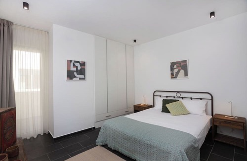 Historical Center Apartment | Bridge House 201-3BR Modern Apt close to the beach and city centre