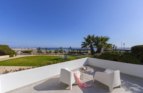 Larnaca Apartment | Mackenzie Castella Beachfront Suite