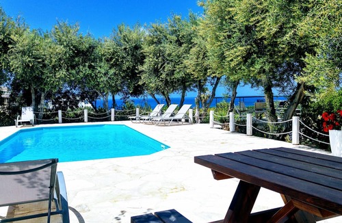 Kissonerga Villa | 4 bedroom villa, close to the beach