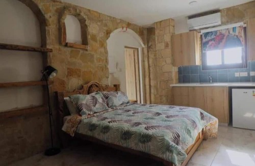 Agios Athanasios Hotel | Charming Garden Studio with Terrace Near Limassol