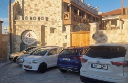 Agios Athanasios Apartment | Delightful 1-bedroom apartment with AC in vibrant Limassol