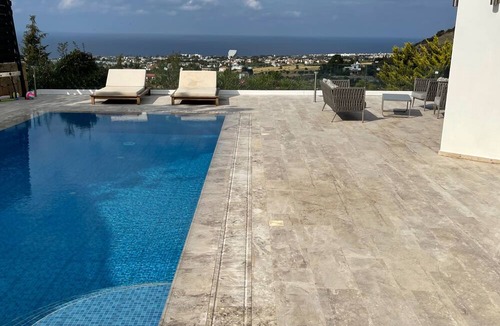 Karavas Apartment | 4 bedroom ultra luxury, pool, bar, gym, cinema