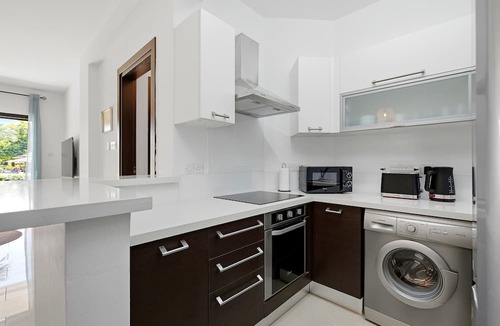 Universal Apartment | Aphrodite Gardens - Pool View Garden Apartment