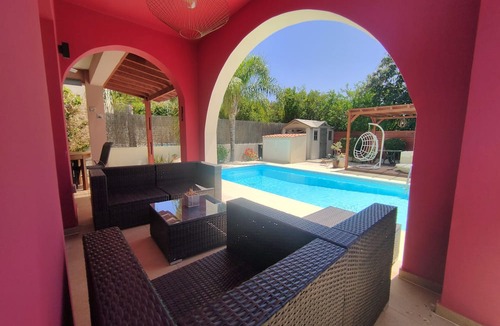 Ayia Marina Chrysochous Villa | Luxury 2 bedroom Villa with Heated* Pool. n