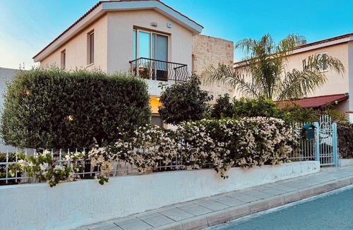 Konia Villa | Luxurious 4-bedroom Villa in Paphos with SeaViews, Pool, Fitness, Bar&Lounge!