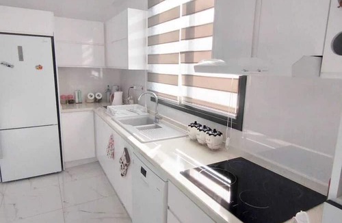 Bahceli House | Seaside Bungalow with Seaviews, 2 min walk from Beach Club & Restaurant