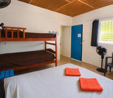 El Transito Bed & Breakfast | Bananoz Surfhouse