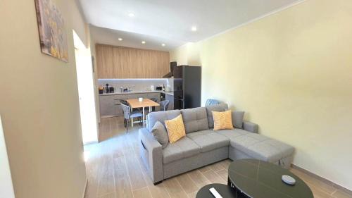 Vasa Koilaniou House | Lemon Tree Cottage-Vasa Koilaniou