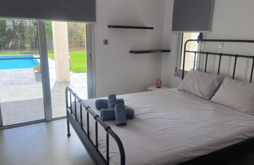 Goudi Villa | Sorelia Latchi Villas - PRIVATE VILLA IN PARADISE