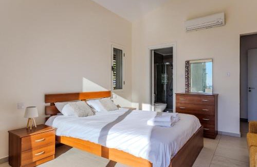 Tala Villa | Resitour - Perneri Four Bedroom Villa