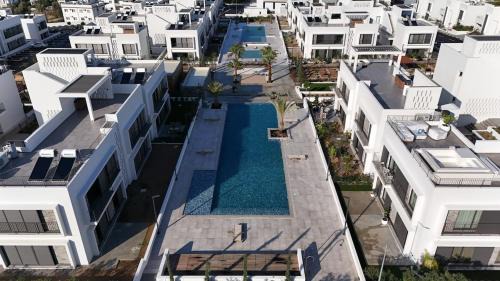 Karavas Apartment | Mediterra Defne Bahçe Manzaralı Modern Daire