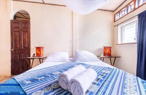 La Laguna Bed & Breakfast | Casa Marimba
