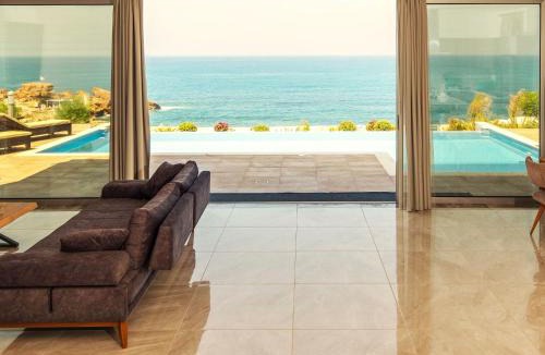 Kissonerga House | Holiday Home Olymp Luxus-Villa by Interhome