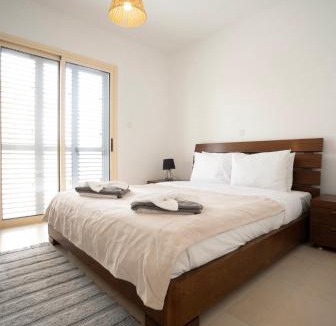Universal House | Casa Elisa with terrace & garden & big pool area