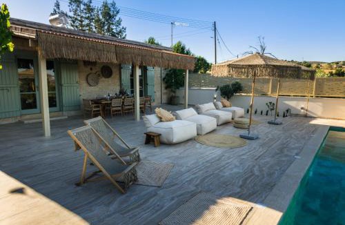 Dora House | THE COTTAGE - Modern Tradition - Luxury 2-Bedroom Boho Retreat with Private Infinity Pool