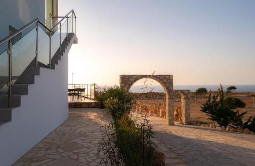 Agios Georgios Pegeias House | 4 Bedroom Villa at the Sea