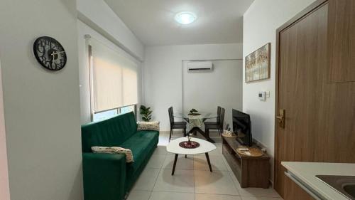 Larnaca City Centre Apartment | Central 1 Bedroom Flat near Finikoudes Beach