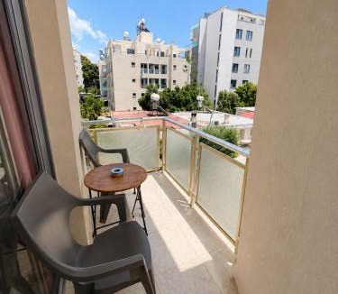 Historical Center Apartment | Smart Comfort StudioN5 private Kitchenette Bathroom Beach 250m Marina Port Old City 900m