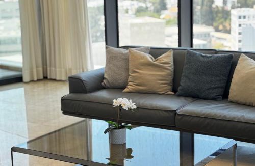 City Centre Apartment | SkyHigh Park View Residence