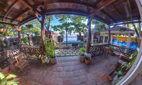 Pochomil House | Romantic Beachfront Casita w Pool - AC - Sleeps 4