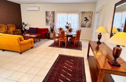Kato Polemidia Apartment | Family House