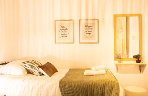 Vasa Koilaniou House | Gazingstars Cottages Agridia