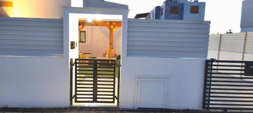 Vasa Koilaniou House | Light garden