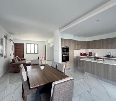 Livadia House | Hubstay - Seaview Villa Oriana in Larnaca