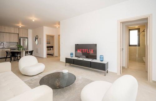 Livadia Apartment | Kalamon Luxury Suite 202 w Pool and Gym