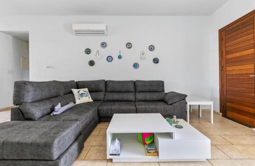 Universal Apartment | Aphrodite Gardens Apartment by Ezoria Villas