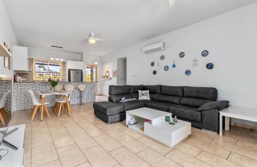 Universal Apartment | Aphrodite Gardens Apartment by Ezoria Villas