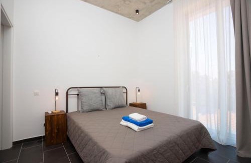 Historical Center Apartment | Bridge House 202-2BR Modern Apartment