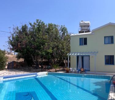 Agios Georgios Pegeias House | Queen Evridiki