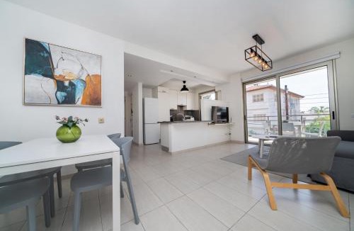 Acropolis Apartment | Central Luxurious 2 bedroom flat