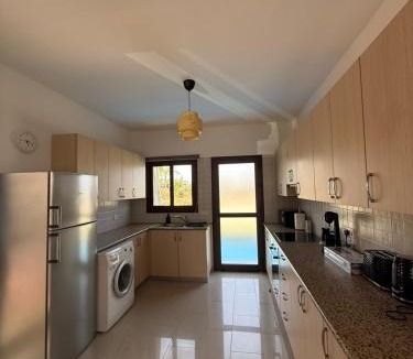 Kapparis Villa | Dene Hollow kapparis