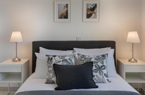 Old Town Apartment | Phaedrus Living Golden Seaview Residence