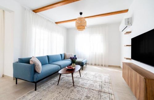 Pegeia Villa | Villa Valentina by Ezoria Villas