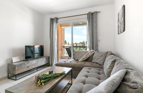 Universal Apartment | Iris Village 201 by Ezoria Villas